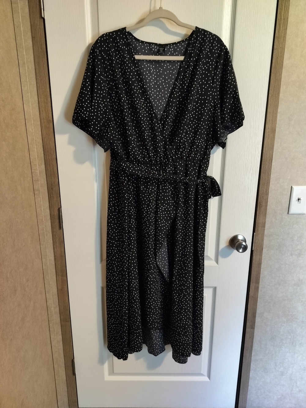 Shein Curve Black & White Polka Dot Wrap Midi Dress - Size 4XL